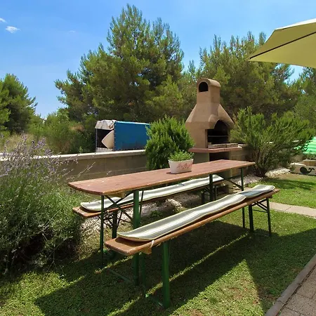 Maslina-2 By Interhome Daire