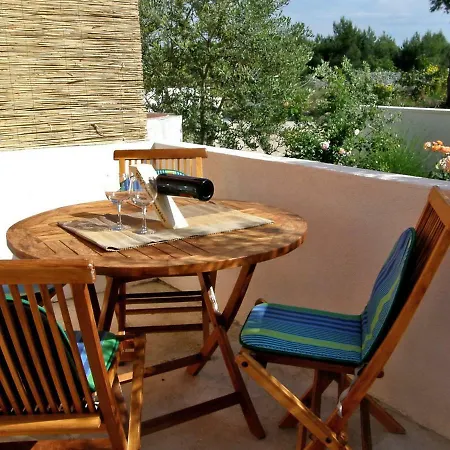 Apartment Apartment Maslina-2 By Interhome Srima