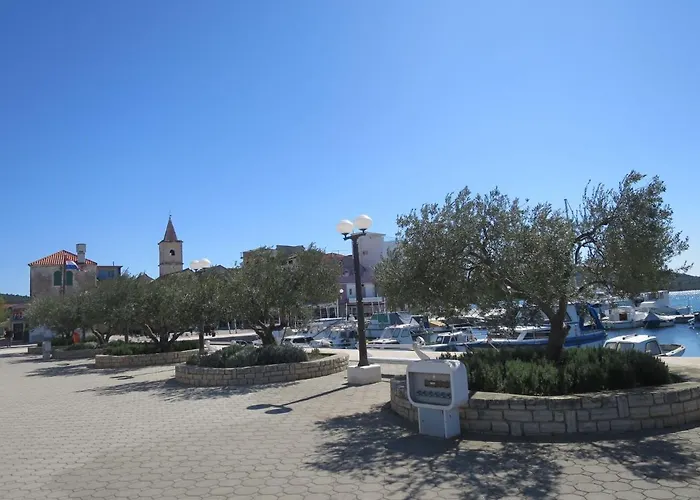 Maslina-2 By Interhome *