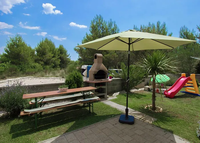 Apartment Apartment Maslina-2 By Interhome Srima