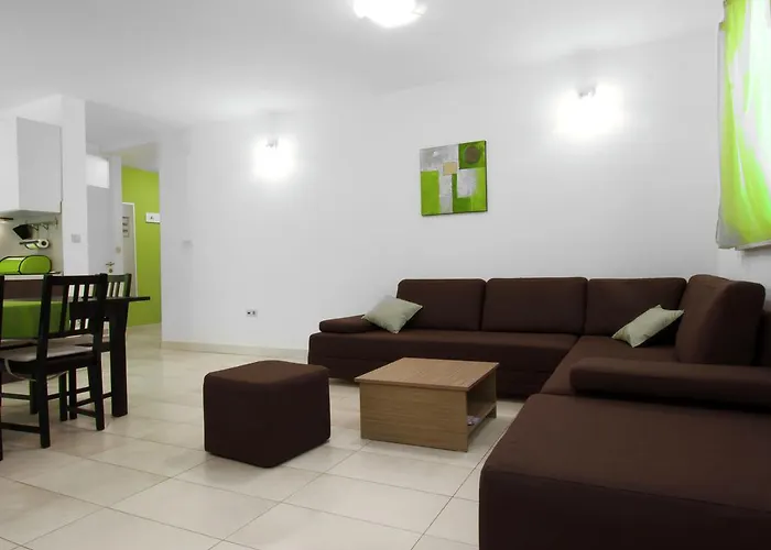 Maslina-2 By Interhome Srima