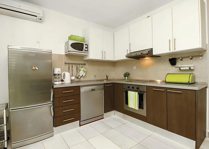 Maslina-2 By Interhome Srima