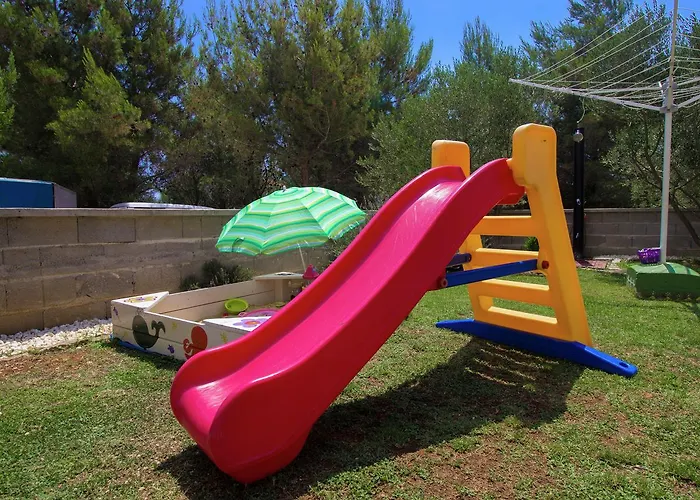 Maslina-2 By Interhome *